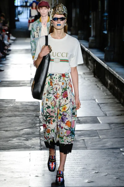 Look 49